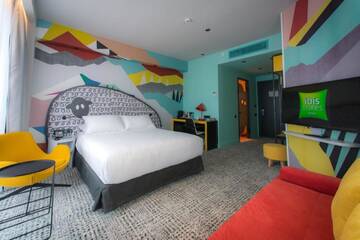 Улучшенный двухместный номер с 1 кроватью в Отеле ibis Styles Tbilisi Center
